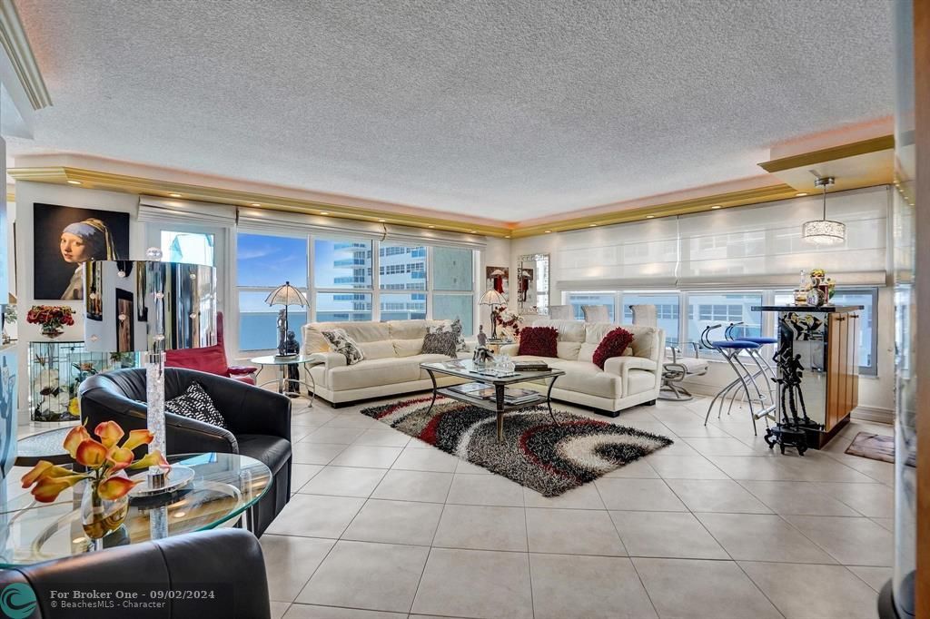 For Sale: $1,195,000 (2 beds, 2 baths, 1771 Square Feet)