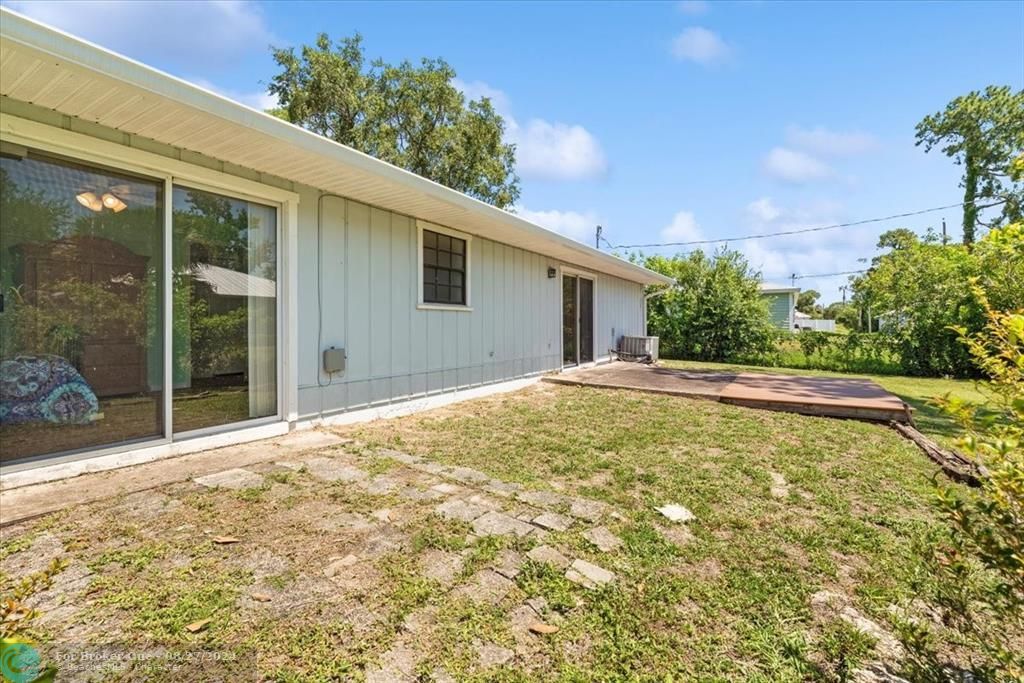 Recently Sold: $239,000 (2 beds, 2 baths, 1000 Square Feet)