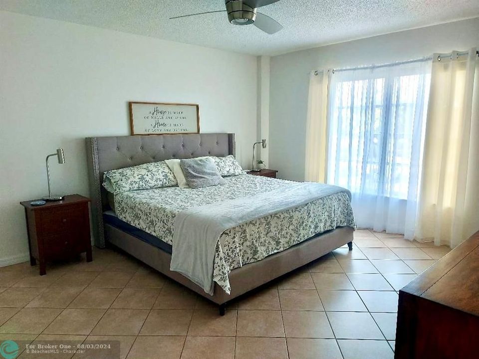 For Rent: $1,650 (1 beds, 1 baths, 783 Square Feet)