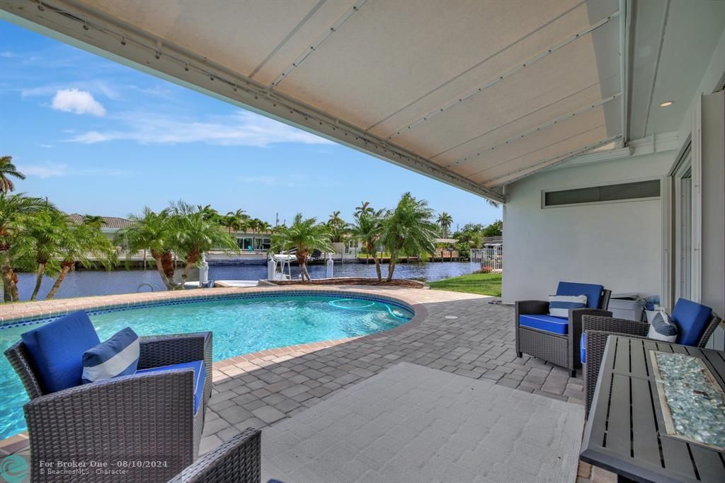 Active With Contract: $1,499,000 (4 beds, 2 baths, 2352 Square Feet)