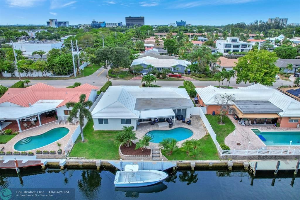 Active With Contract: $1,499,000 (4 beds, 2 baths, 2352 Square Feet)