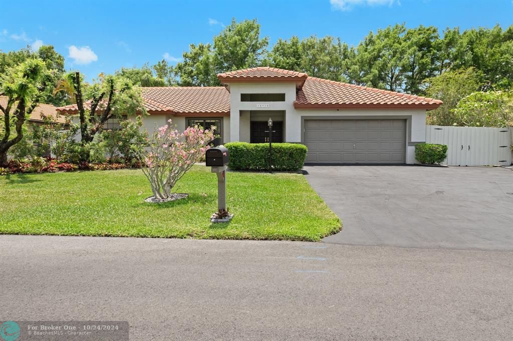 For Sale: $740,000 (3 beds, 2 baths, 1803 Square Feet)