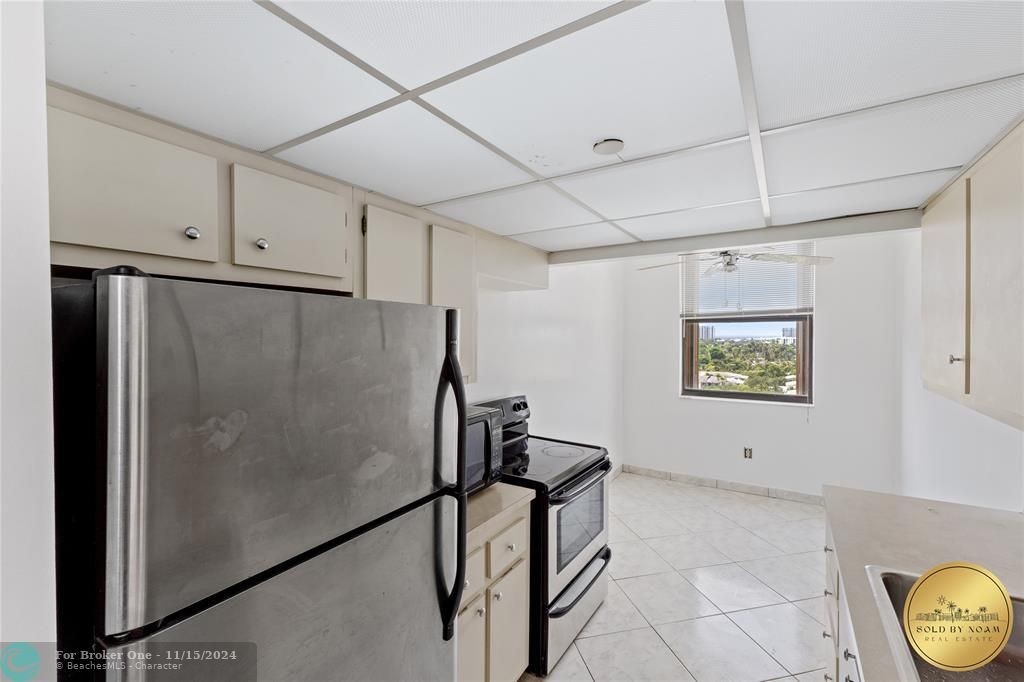 For Sale: $269,900 (2 beds, 2 baths, 1260 Square Feet)