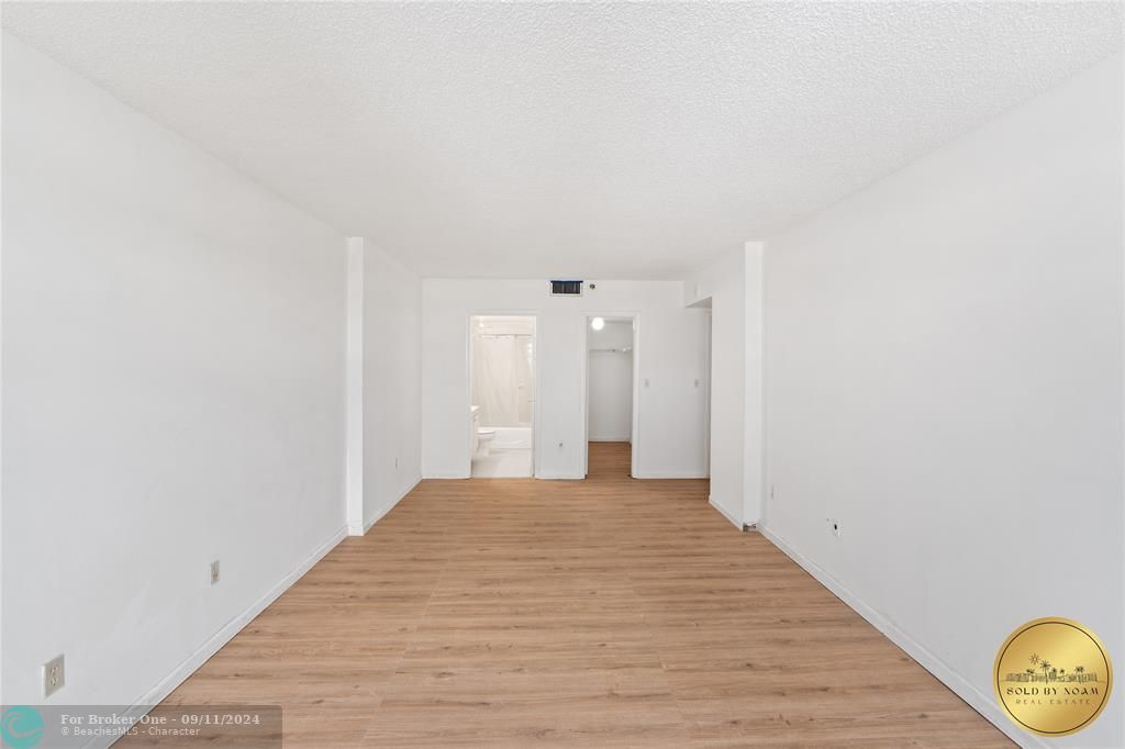 For Sale: $269,900 (2 beds, 2 baths, 1260 Square Feet)