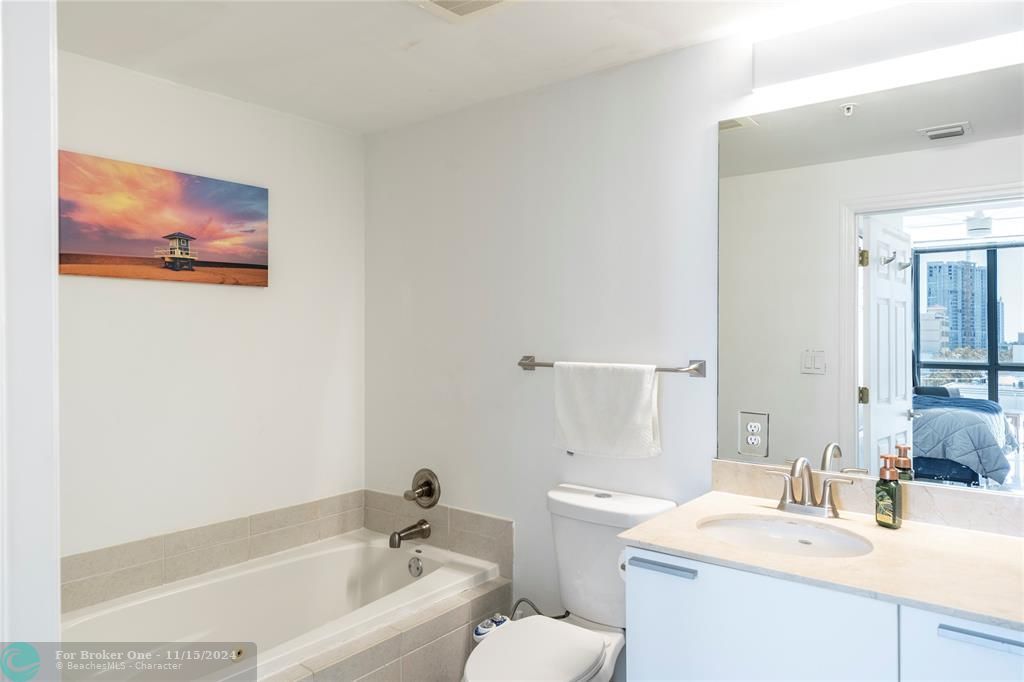 Active With Contract: $3,500 (3 beds, 2 baths, 1482 Square Feet)