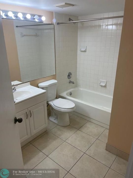 For Rent: $2,000 (2 beds, 2 baths, 1120 Square Feet)