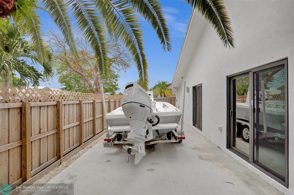 Active With Contract: $590,000 (3 beds, 2 baths, 1515 Square Feet)