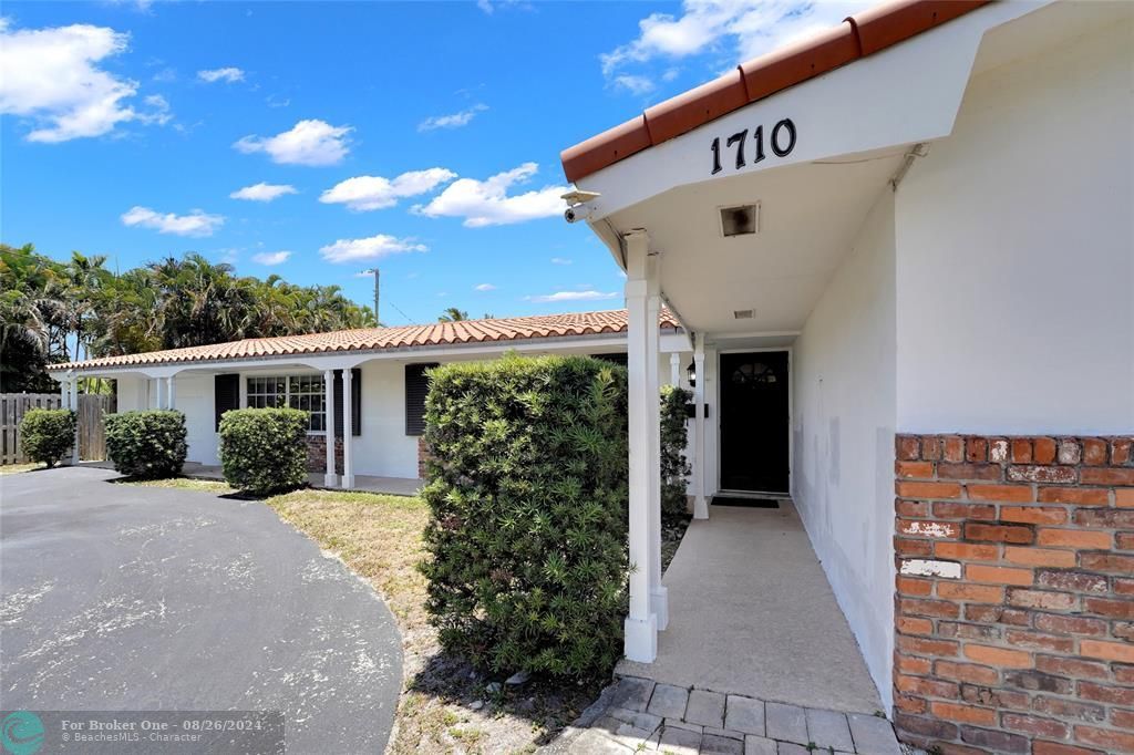 Recently Sold: $850,000 (3 beds, 2 baths, 2117 Square Feet)