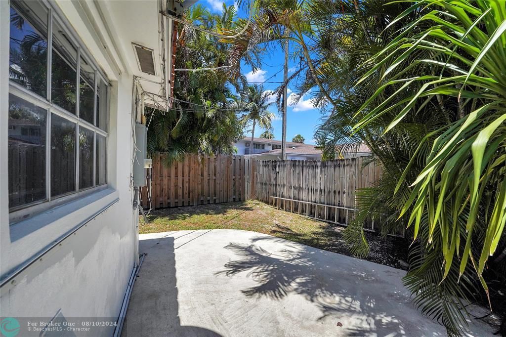 Recently Sold: $850,000 (3 beds, 2 baths, 2117 Square Feet)