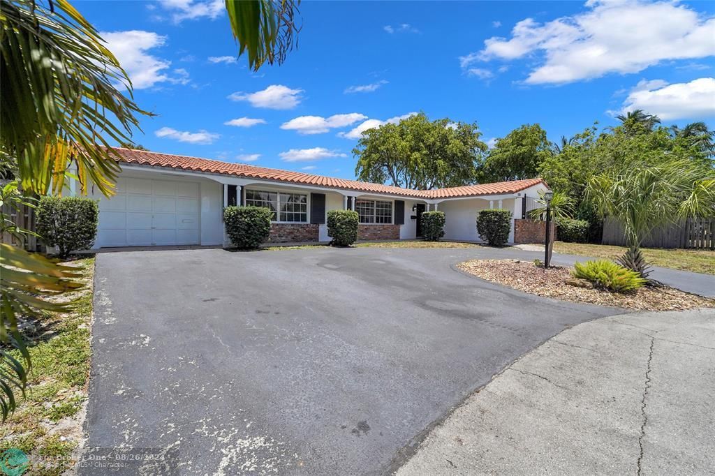 Recently Sold: $850,000 (3 beds, 2 baths, 2117 Square Feet)