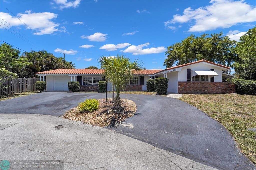 Recently Sold: $850,000 (3 beds, 2 baths, 2117 Square Feet)