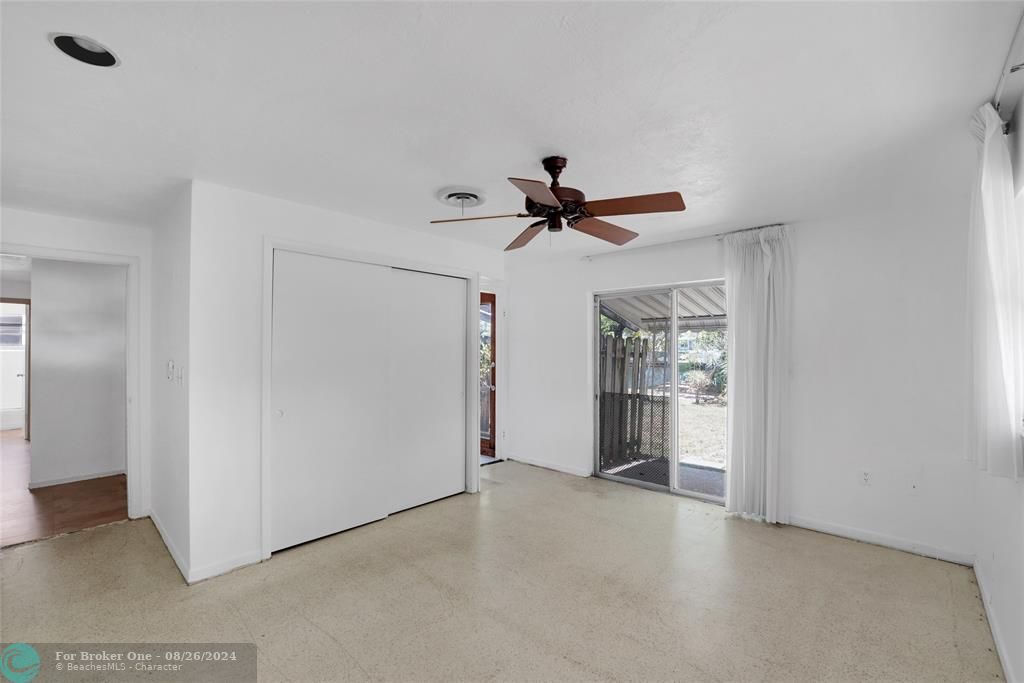 Recently Sold: $850,000 (3 beds, 2 baths, 2117 Square Feet)