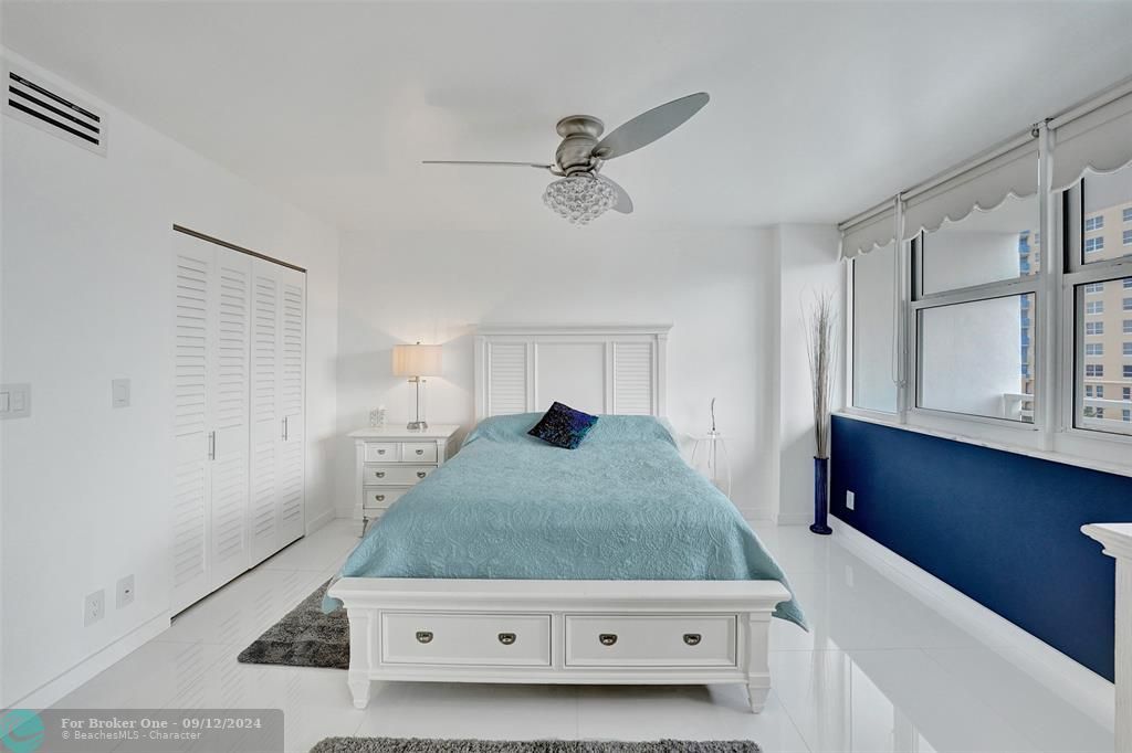 Active With Contract: $3,900 (2 beds, 2 baths, 1248 Square Feet)