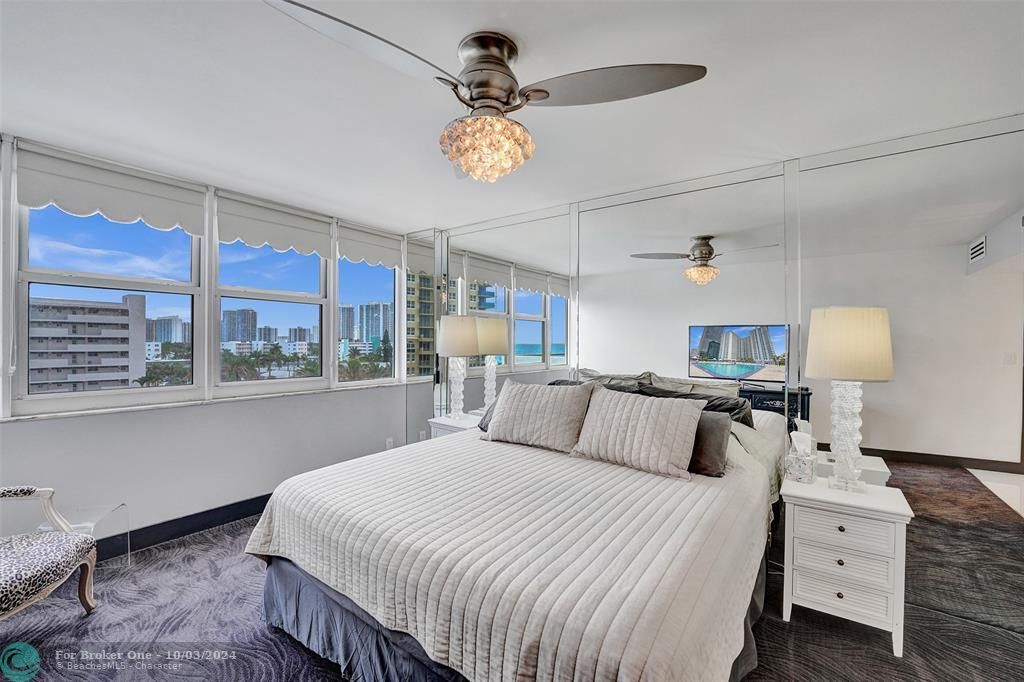 Active With Contract: $3,900 (2 beds, 2 baths, 1248 Square Feet)