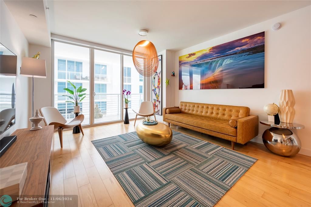 Recently Sold: $874,900 (2 beds, 2 baths, 1274 Square Feet)