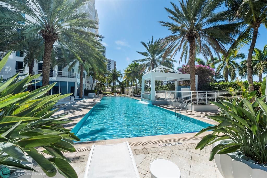 Recently Sold: $874,900 (2 beds, 2 baths, 1274 Square Feet)