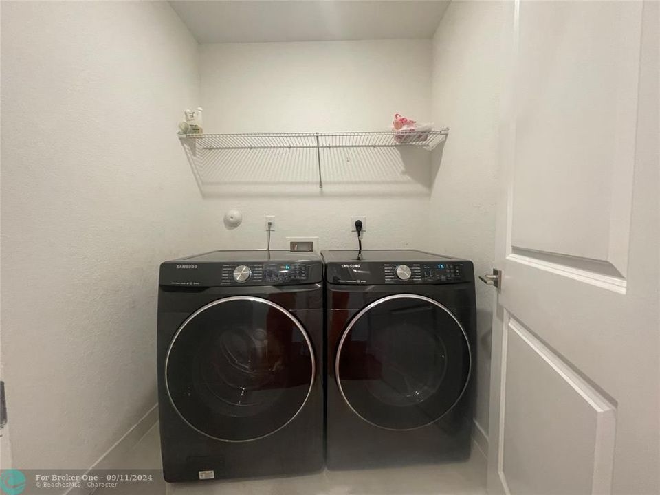 Active With Contract: $3,300 (3 beds, 2 baths, 1698 Square Feet)