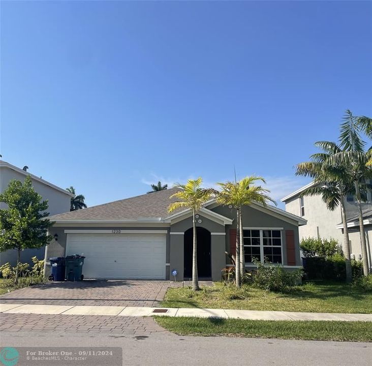 Active With Contract: $3,300 (3 beds, 2 baths, 1698 Square Feet)