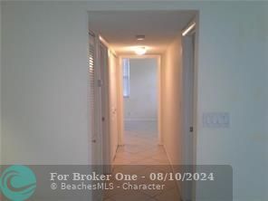 For Rent: $2,050 (2 beds, 1 baths, 920 Square Feet)