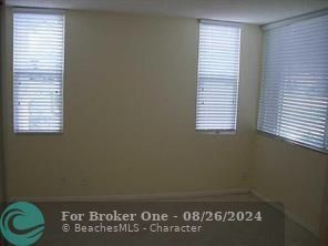 For Rent: $2,050 (2 beds, 1 baths, 920 Square Feet)