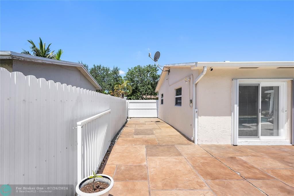 Active With Contract: $629,000 (3 beds, 2 baths, 1506 Square Feet)
