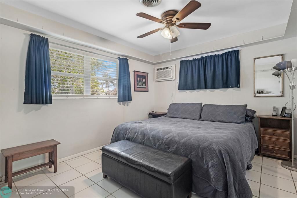 For Sale: $749,000 (3 beds, 2 baths, 1924 Square Feet)