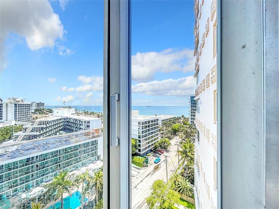 Active With Contract: $475,000 (1 beds, 1 baths, 1214 Square Feet)