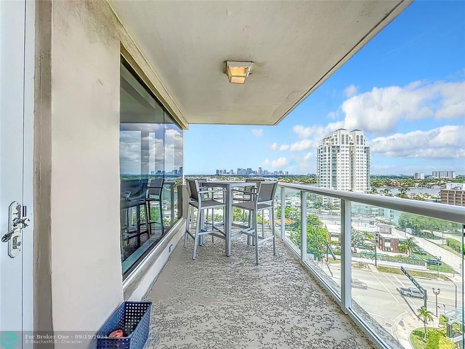 Active With Contract: $475,000 (1 beds, 1 baths, 1214 Square Feet)