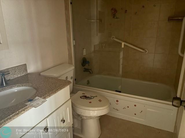 For Sale: $59,900 (1 beds, 1 baths, 645 Square Feet)