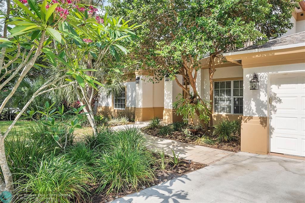 Active With Contract: $1,500,000 (6 beds, 4 baths, 3779 Square Feet)