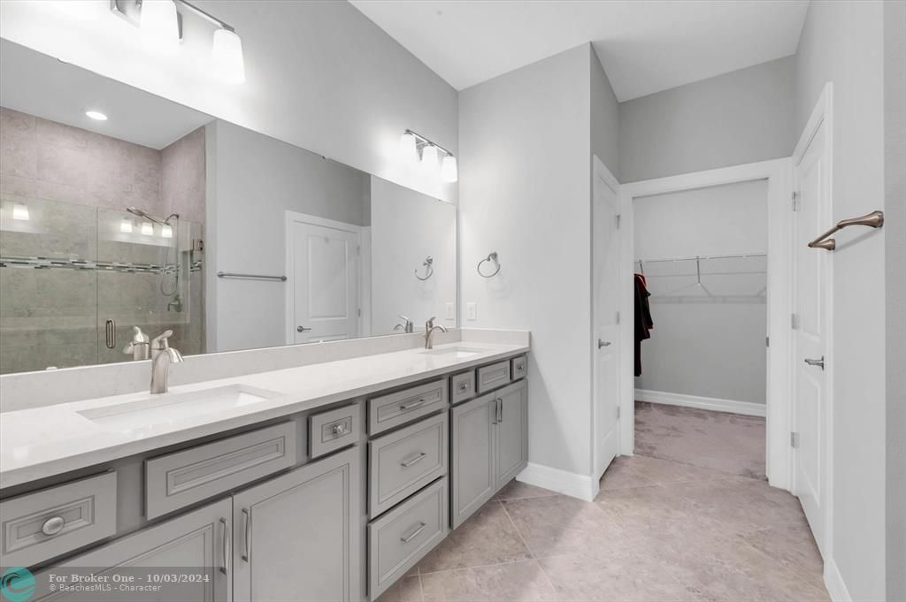 For Sale: $385,000 (2 beds, 2 baths, 1584 Square Feet)