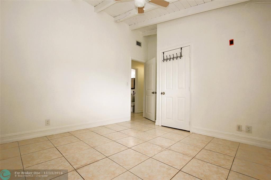 Active With Contract: $2,500 (3 beds, 2 baths, 1332 Square Feet)