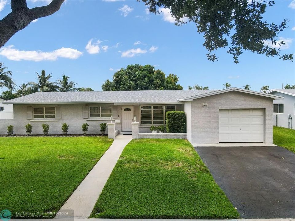 For Sale: $680,000 (4 beds, 2 baths, 1924 Square Feet)