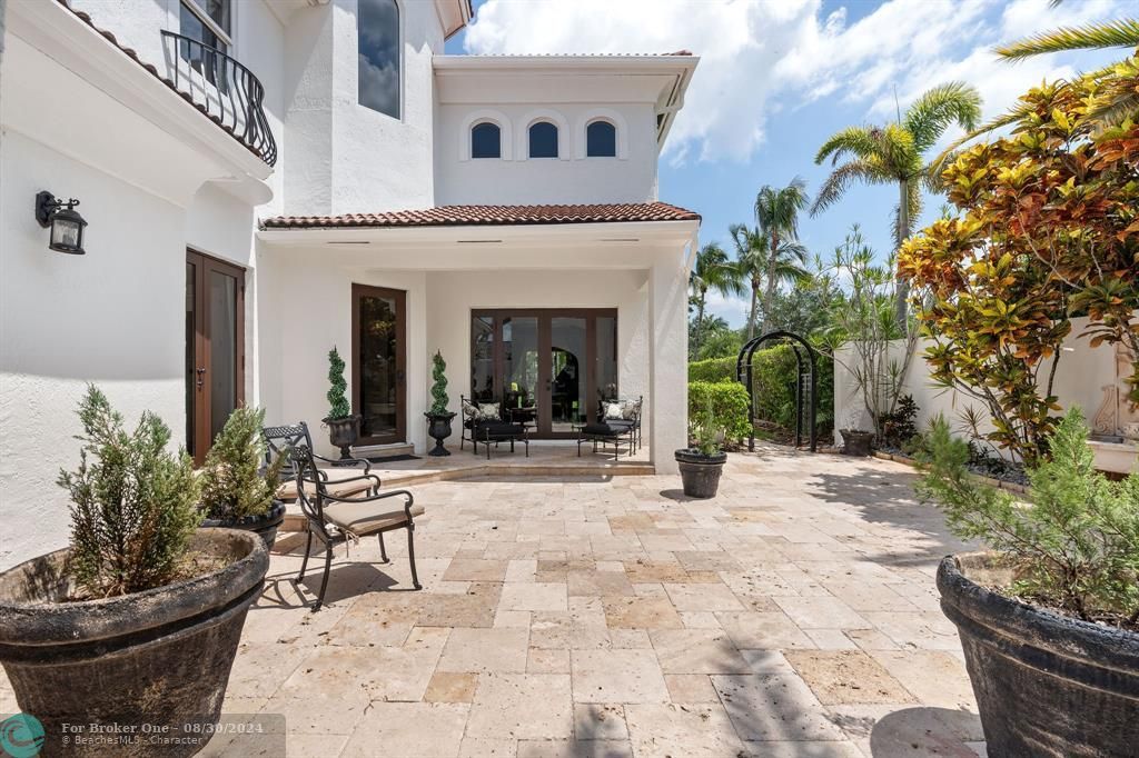 Active With Contract: $2,175,000 (6 beds, 6 baths, 6065 Square Feet)