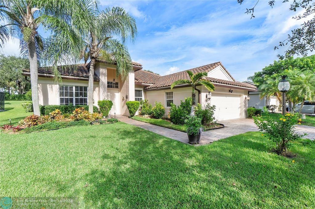 Active With Contract: $5,550 (4 beds, 3 baths, 2389 Square Feet)