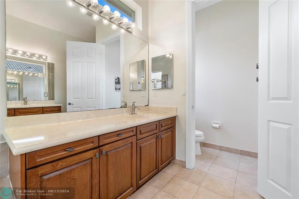 Active With Contract: $5,550 (4 beds, 3 baths, 2389 Square Feet)