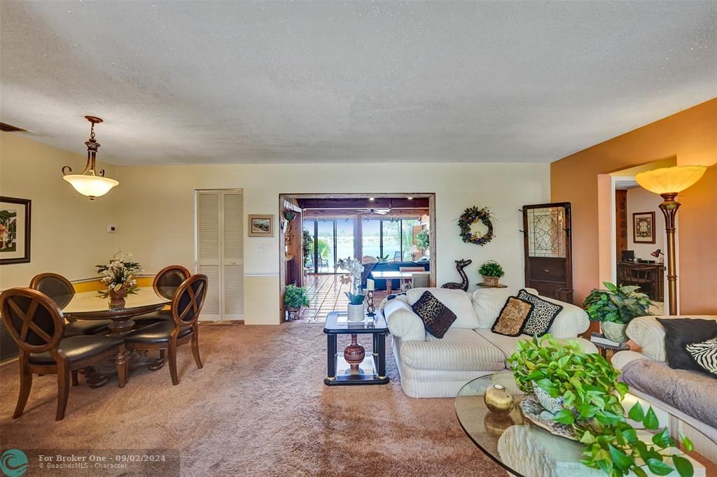 Active With Contract: $592,000 (4 beds, 2 baths, 2109 Square Feet)