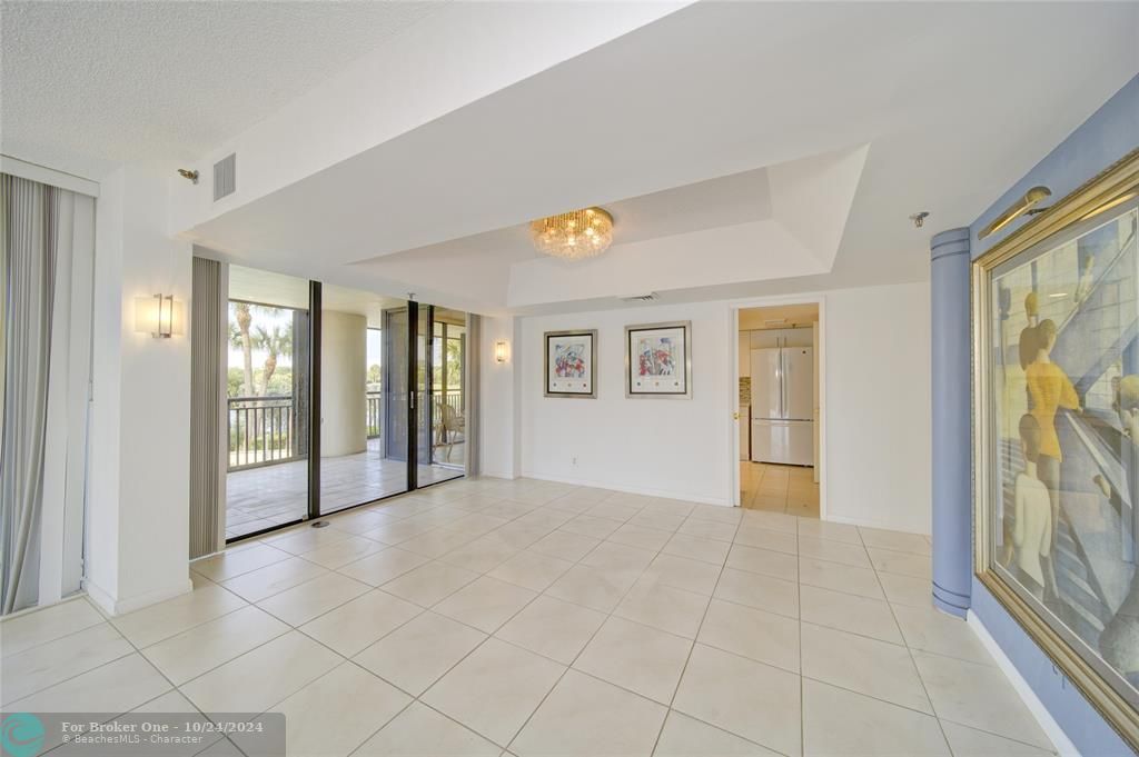 Active With Contract: $289,900 (2 beds, 2 baths, 2144 Square Feet)