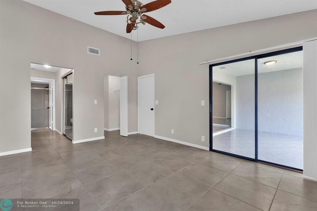 Active With Contract: $325,000 (2 beds, 2 baths, 1426 Square Feet)