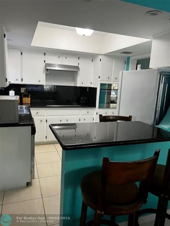 En Venta: $735,000 (3 camas, 2 baños, 1423 Pies cuadrados)