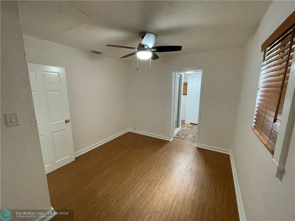 For Rent: $3,500 (2 beds, 2 baths, 1012 Square Feet)