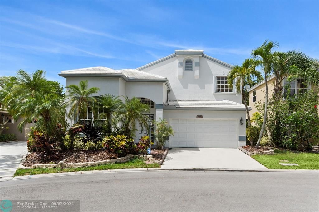 Active With Contract: $580,000 (3 beds, 2 baths, 1892 Square Feet)