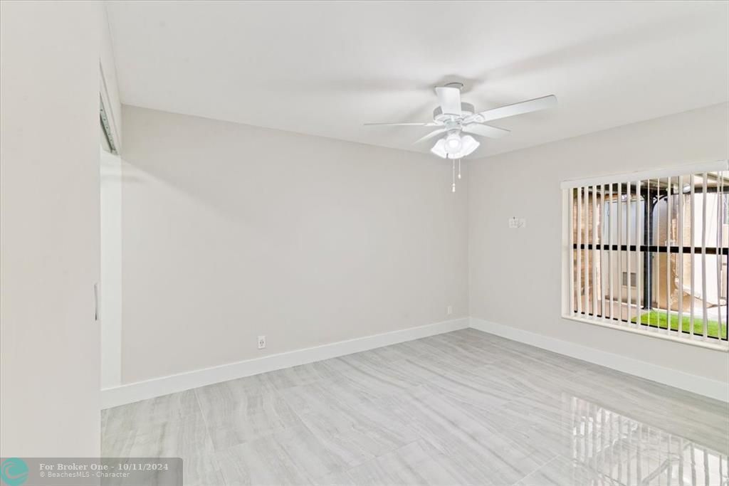 Active With Contract: $2,500 (2 beds, 2 baths, 1106 Square Feet)