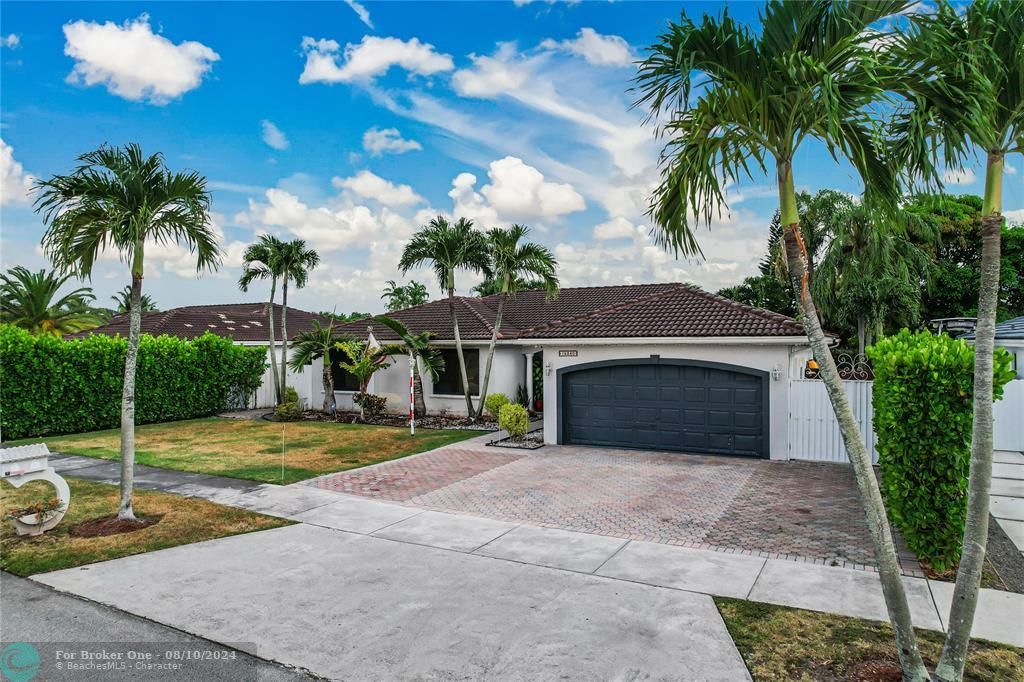 Recently Sold: $765,000 (3 beds, 2 baths, 1794 Square Feet)