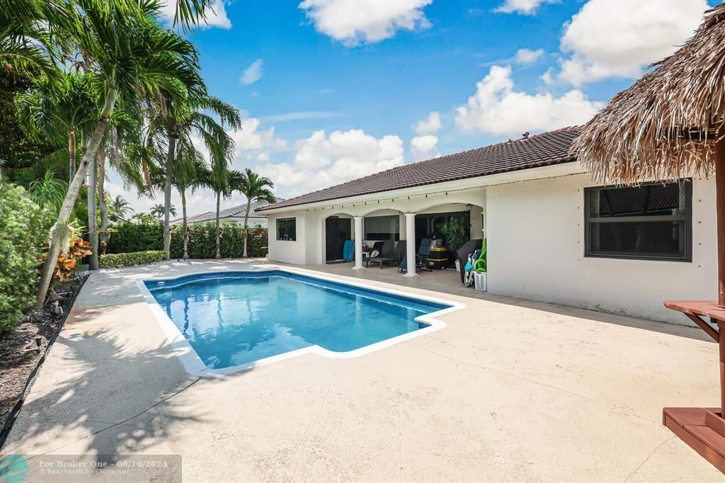 Recently Sold: $765,000 (3 beds, 2 baths, 1794 Square Feet)