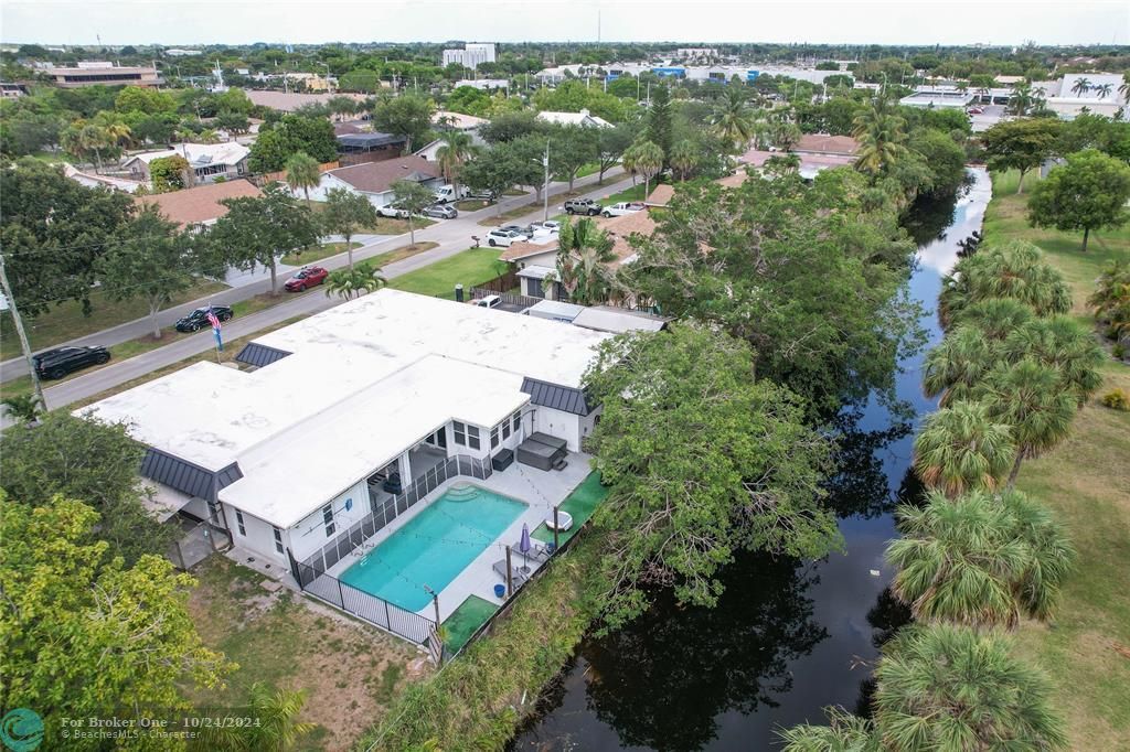 For Sale: $850,000 (4 beds, 3 baths, 3093 Square Feet)