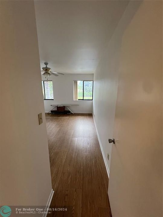 For Sale: $250,000 (2 beds, 2 baths, 1150 Square Feet)