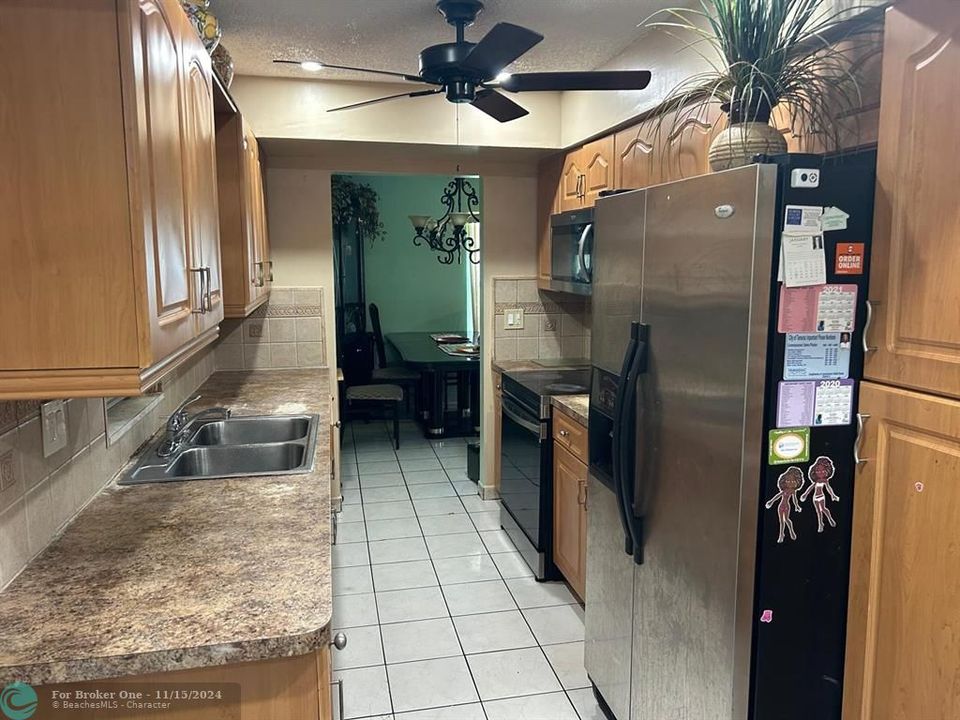 Active With Contract: $440,000 (3 beds, 2 baths, 2115 Square Feet)