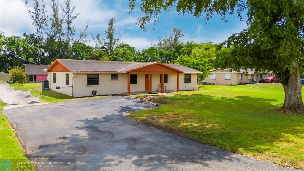 Active With Contract: $899,900 (3 beds, 2 baths, 2224 Square Feet)