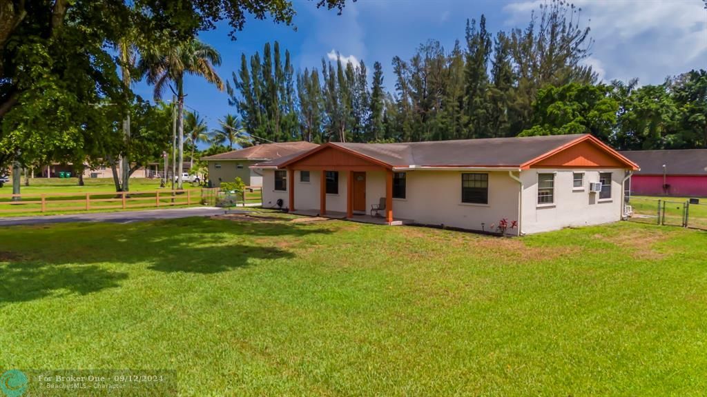 Active With Contract: $899,900 (3 beds, 2 baths, 2224 Square Feet)